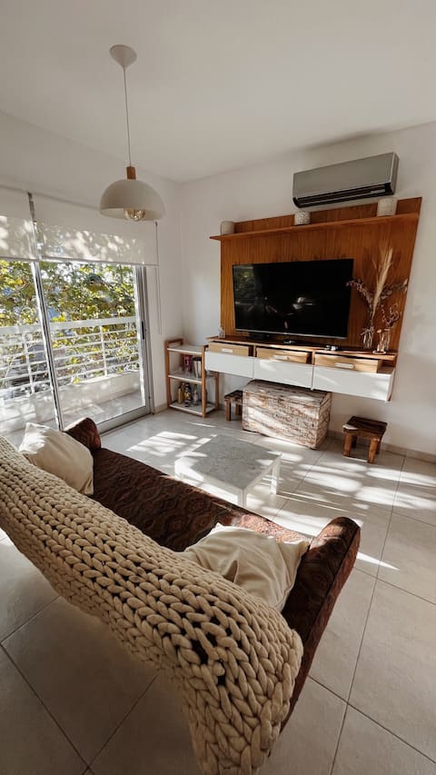 Apartment w/Terrace and Grill