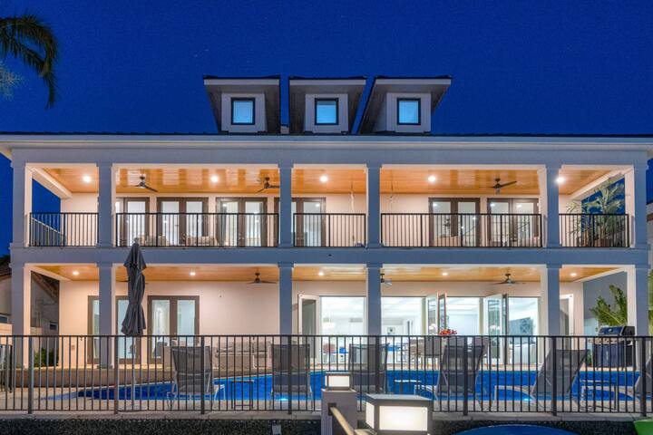 Million Dollar Waterfront Views | Walk to Beach gallery image 2