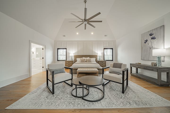 MASTER BED ROOM IN THE SECOND FLOOR