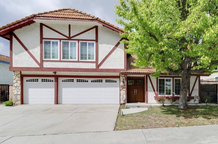 LA Retreat W/Pool, Spa & Sauna gallery image 2