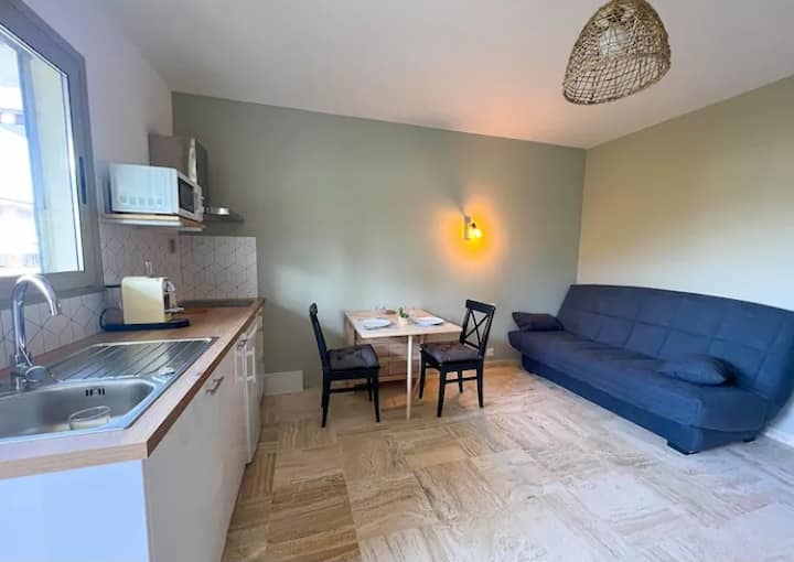 Agreable Studio Au Calme Et Proche De La Mer - Antibes