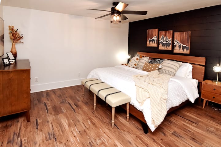 End your evening in this cozy master suite.  Includes a gel foam top mattress, chest and his/her closet for your personal belongs, workspace and master bath!  Located on the main floor.