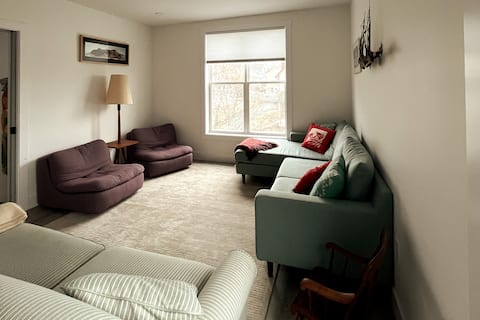 Top Airbnb: Modern House in D/T Halifax in North End