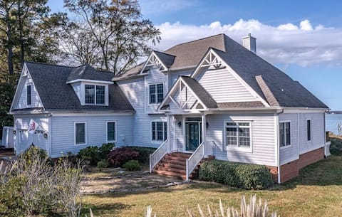 Private Beach | Spacious Family & Pet Getaway