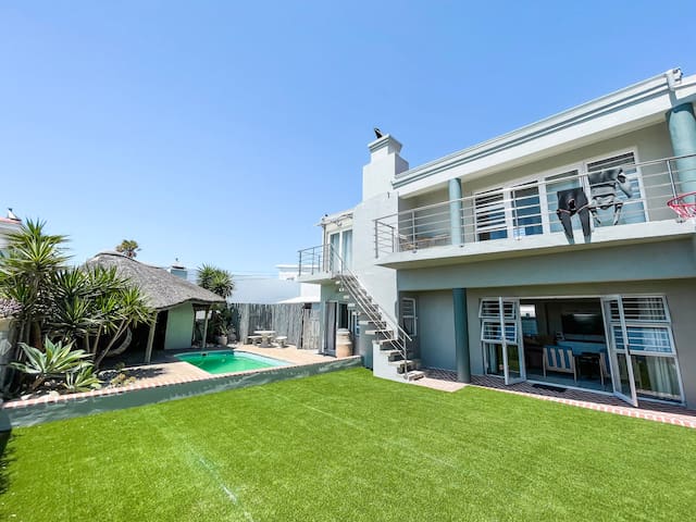 Luxurious beach house