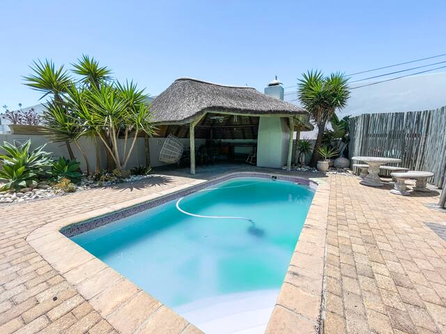 Luxurious beach house gallery image 3