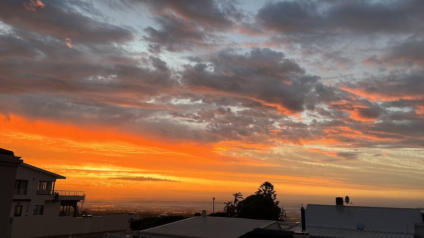 Luxurious beach house gallery image 2