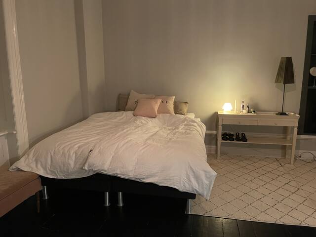 Parisian luxury apartment gallery image 3