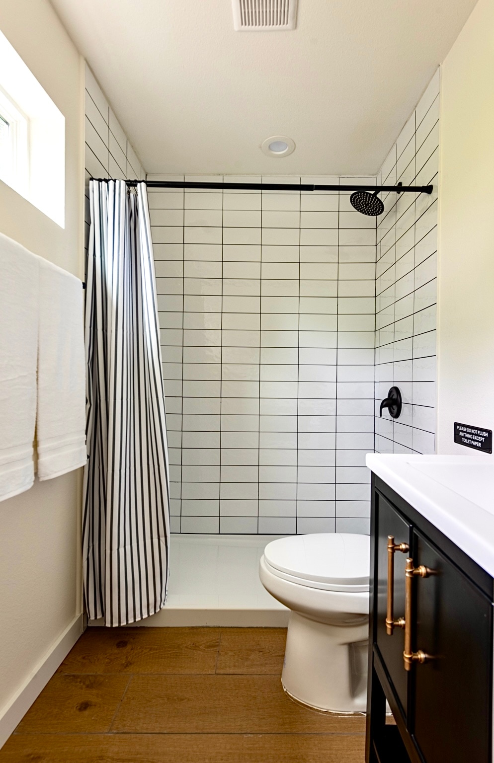 Extended Stay Perfection: Cozy & Bright Tiny Gem!