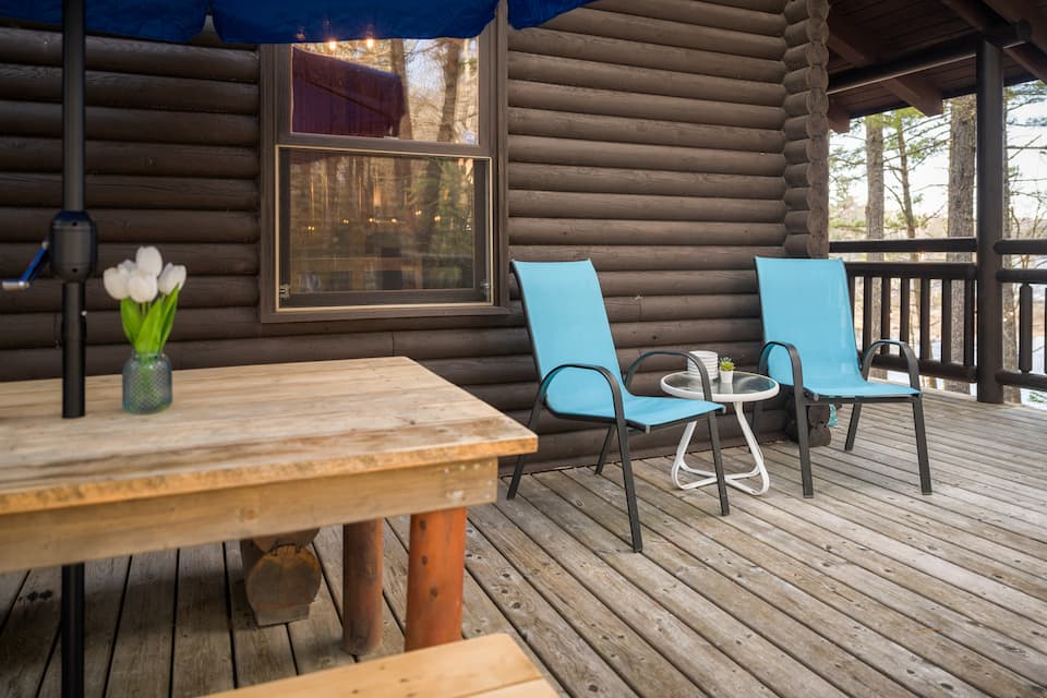 The Harmony Grand, a log cottage on Molega Lake, Molega Lake, Nova Scotia, Canada, photo 9 of 10