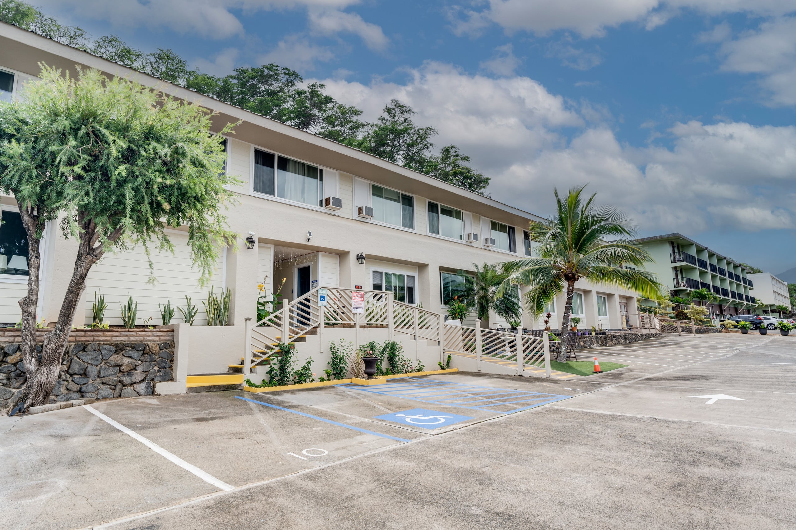 Waena Inn 10– Newly Renovated Maui Private Suite - Image 11