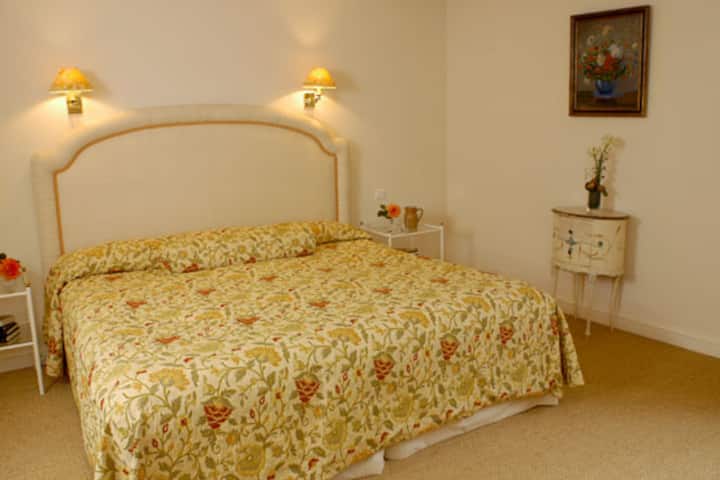 ริเวอร์รูม