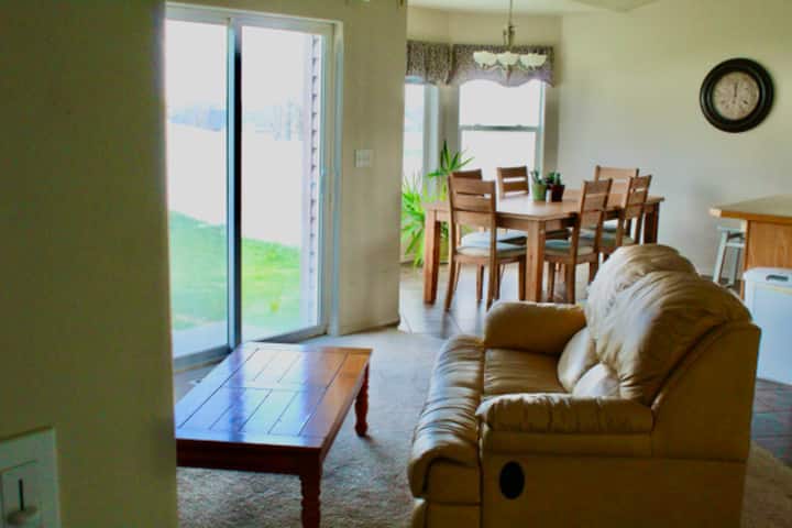 Twin Falls 3br 2ba • Fenced Yard • 2 Living Rooms - Twin Falls, ID