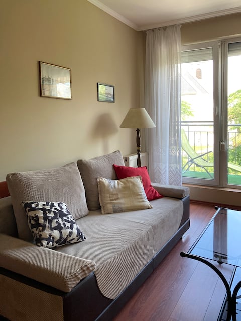 Island apartment, free street parking
