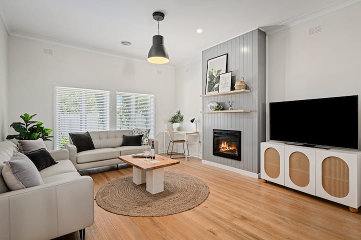 Frankie's Place- lux & stylish