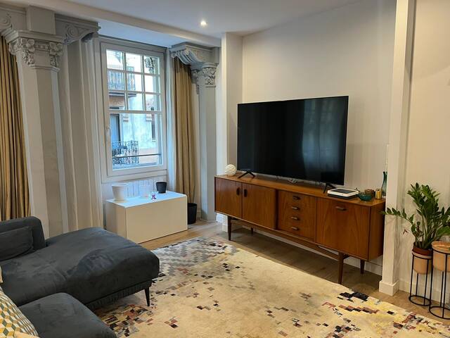 Palacete Frente al Casco Viejo de Bilbao gallery image 2