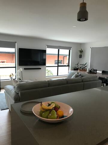 Tranquil Retreat 10 min Hob-Wifi SMART TV SEC Yard gallery image 5