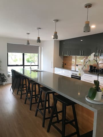 Tranquil Retreat 10 Min Hob-WIFI Smart TV SEC Yard