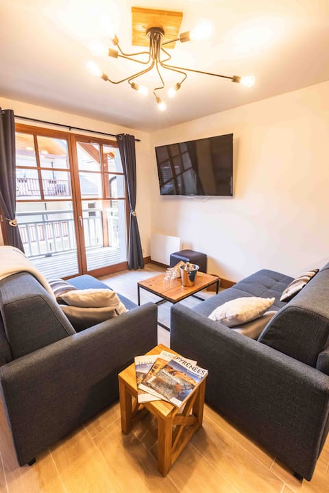 Top Airbnb: Apartment 8/10 p Pool - Right in the center of St Lary in Saint Lary Soulan