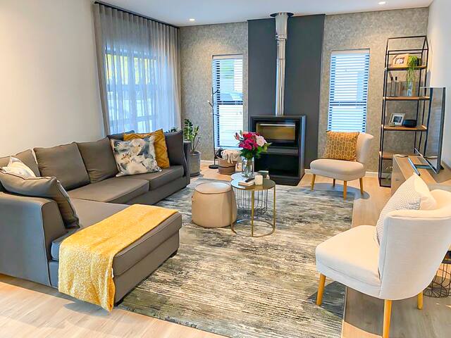 Sunsets in Somerset for 4 gallery image 3