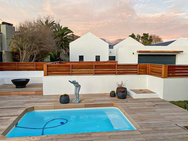 Sunsets in Somerset for 4 gallery image 2