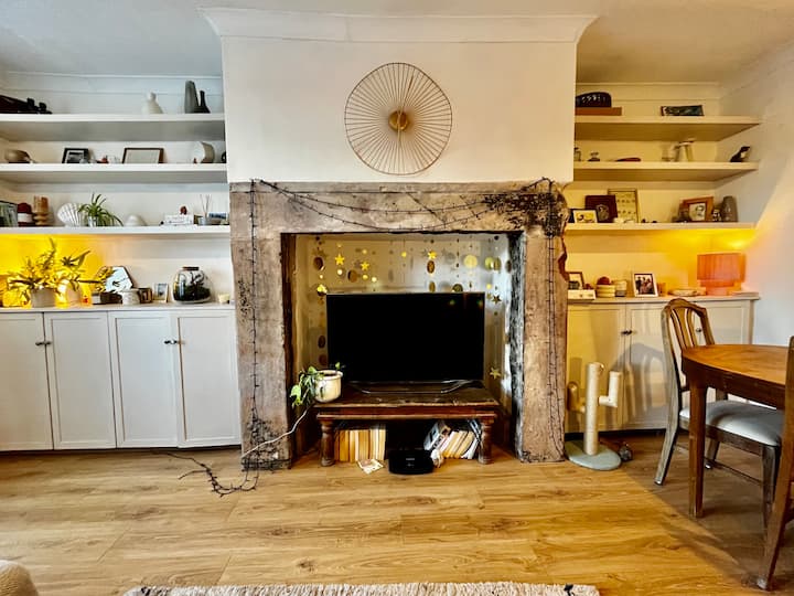 Cozy Garden Flat Apartments for Rent in Birkenhead, England, United