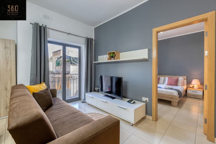 Lovely & Spacious 2br Home In St Julians W/wifi - Malte