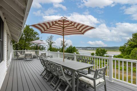 *New* Oceanfront farmhouse, Cape Elizabeth