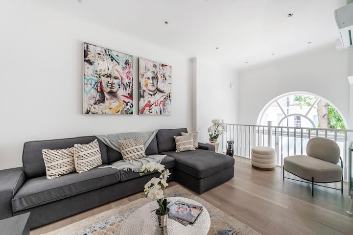 House nr Hyde Park w Free Luggage Storage nearby