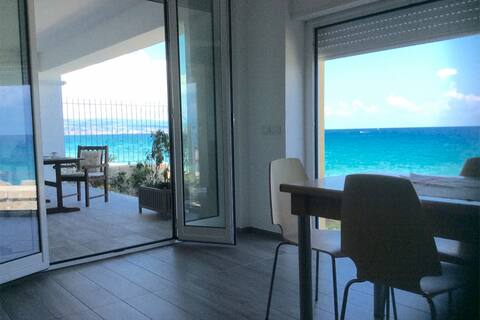 Marina Holiday Home - Beach House