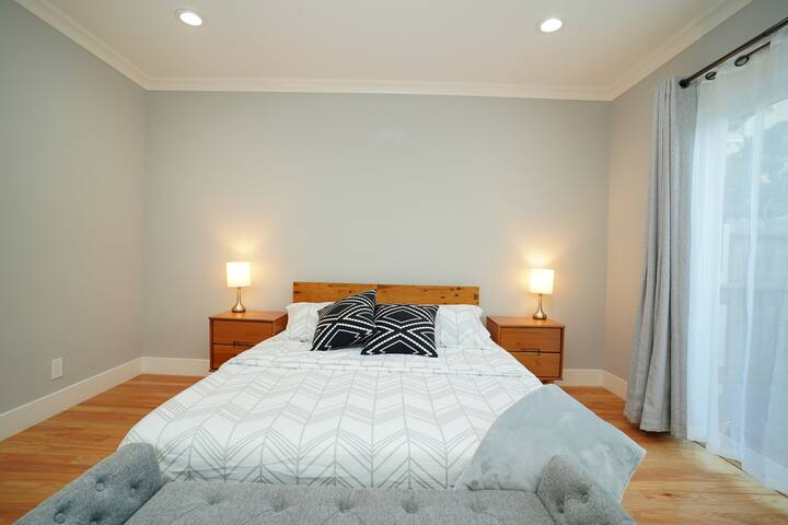 Brand New clean lovely house close to everywhere gallery image 3