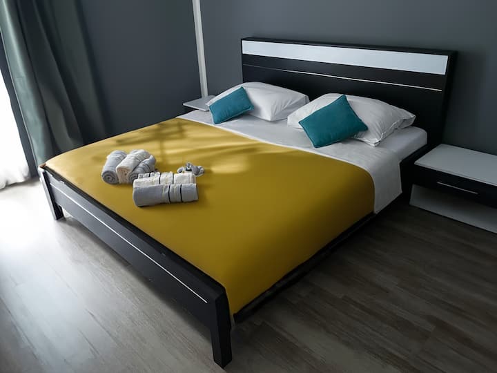 Grosses Schlafzimmer