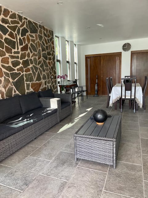 Popular Airbnb listing: Ideal house to enjoy in Fraccionamiento Lomas De Cocoyoc