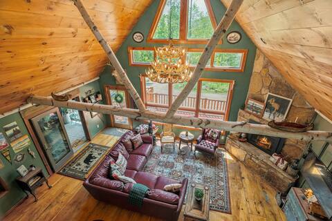 COZY CUB CABIN Mountainside • Lake George, Hot Tub