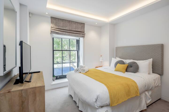 Luxury 2Bed 2Bath Oxford st +AC gallery image 3
