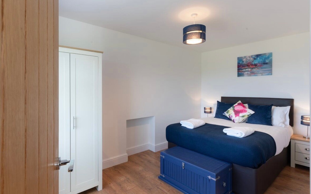 Спална соба со скали