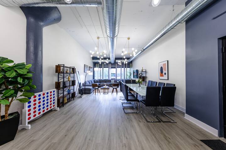 The Michigan Suite | 6BR Luxury Loft in South Loop gallery image 5