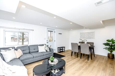 Newly Renovated Lower Level w Hot Tub