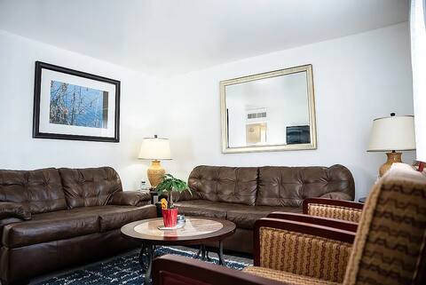 Entire 3 Bedroom Private Home w/Long term option