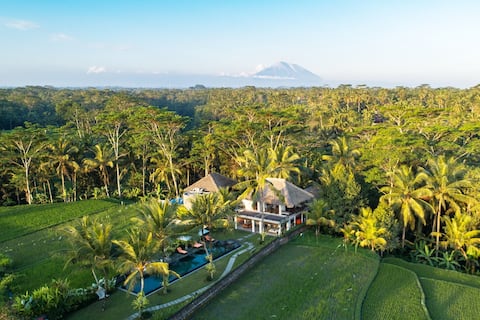 A Tranquil Sanctuary 5 Bedroom Villa, Ubud