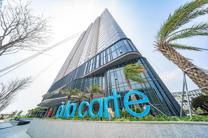 HB Serviced Apartment - Lạc Long Quân managed Airbnb listing 1