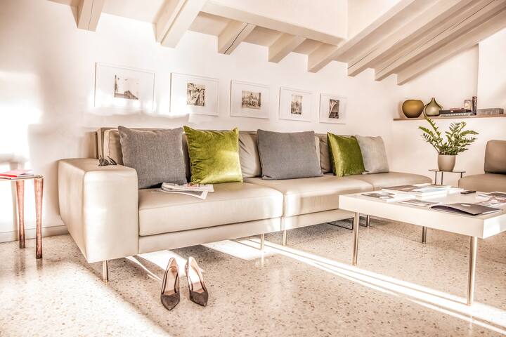 Eleonora gallery image 3