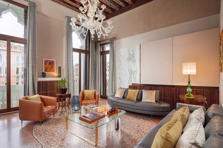 Aurora gallery image 2