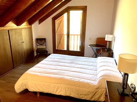 A Fantastic Duplex near Baqueira