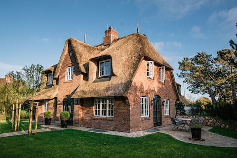 Luxurious, bright Frisian house in Kampen