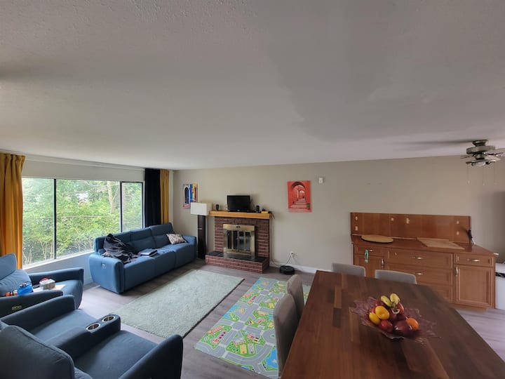 Comfort Inn Suites two bedroom w/patio&backyard Houses for Rent in