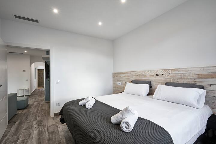 BBarcelona FIRA V Superior Flat gallery image 3