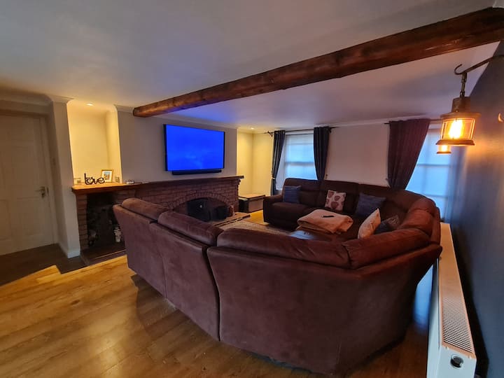 5 Bed House With Wonderful Views - Isle of Man