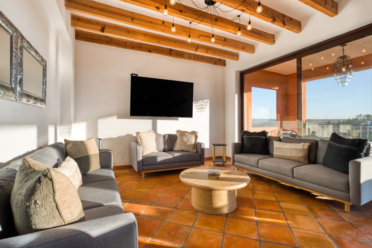 4BR Condo in San Miguel de Allende — 4 bedroom vacation rental in San Miguel de Allende