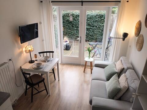 Apartment for two near the sea!